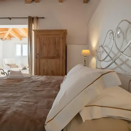 בית הארחה Dimoras Boutique 4*