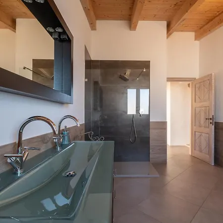 Dimoras Boutique ゲストハウス 4*