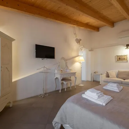Gasthuis Dimoras Boutique 4*